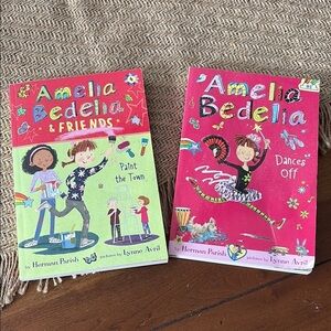 amelia bedelia dance off & friends